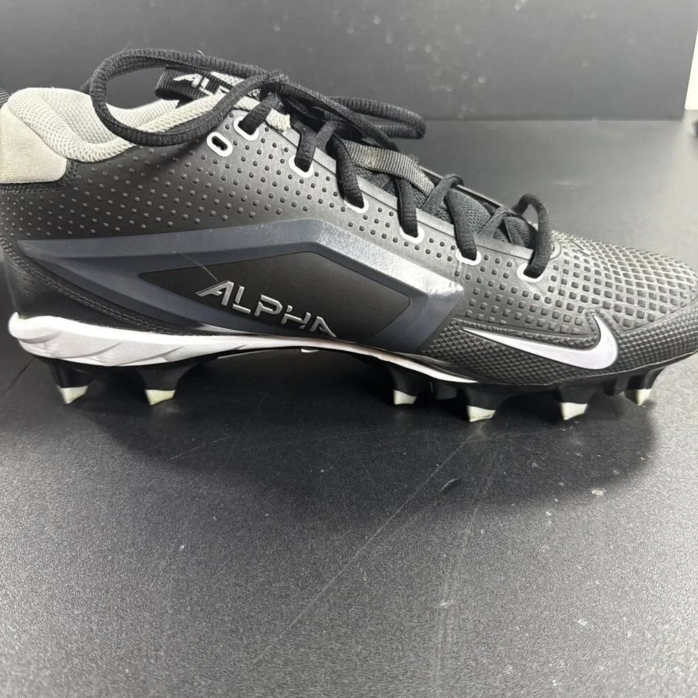 Nike men alpha